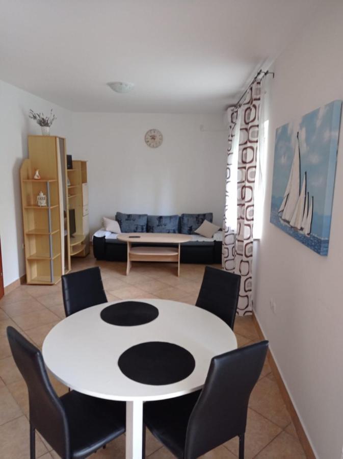 Apartment Zlatko มาทุลยี ภายนอก รูปภาพ
